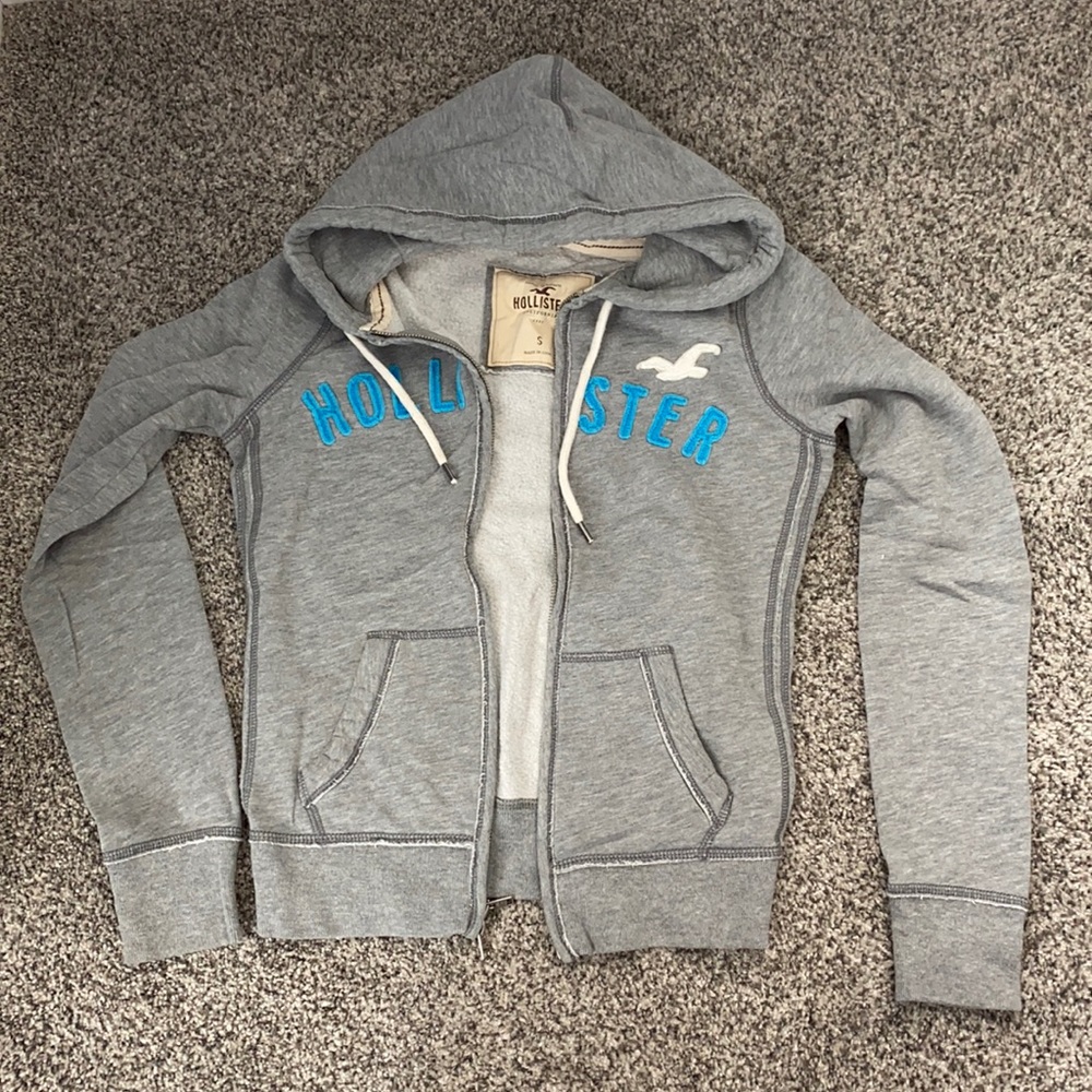 Hollister size small zip up jacket